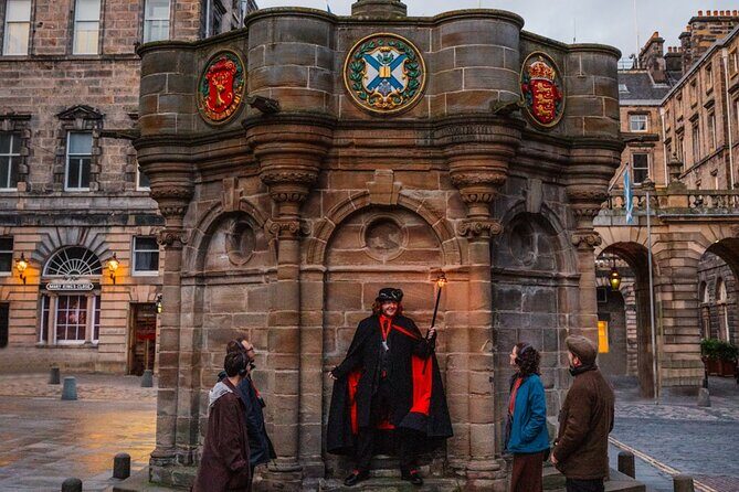 Immersive Old Town Ghost Walking Tour in Edinburgh - Price and value: what $37.03 buys in an Edinburgh hour-plus