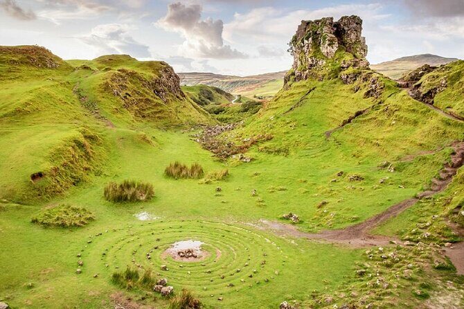 Isle of Skye, Loch Ness & Highlands: 3-Day Private Luxury Tour - Day 1: Kelpies, Stirling, Doune Castle, and the run toward Skye