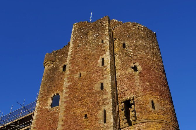 Jamie Fraser Outlander tour to Lallybroch tours Edinburgh - Jamie Fraser audio + live guide commentary: how to get the most out of it