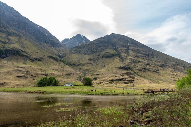 Loch Ness, Glencoe and The Scottish Highlands Tour from Edinburgh - Kilmahog and Glencoe Valley: Three Sisters photos plus the MacDonald story