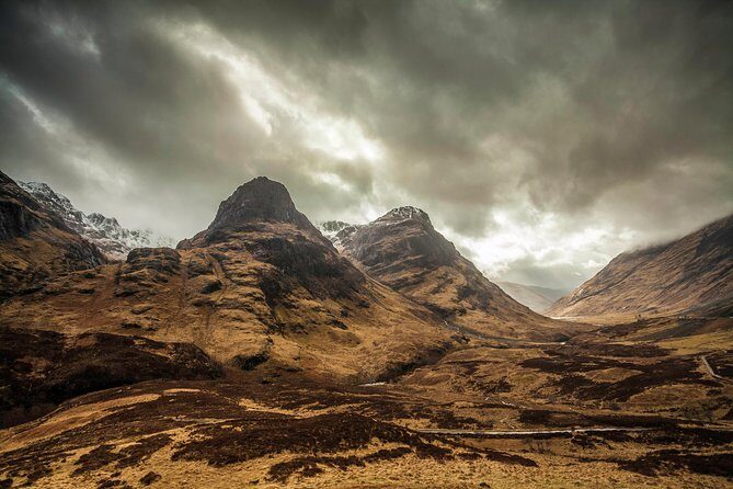 Loch Ness, Glencoe and The Scottish Highlands Tour from Edinburgh - Pitlochry: the Victorian village break and the pub option