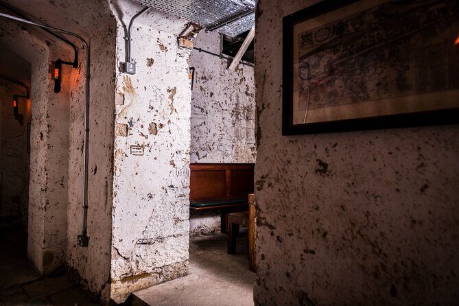 Luxury Whisky Tasting in Edinburgh's Underground Vaults | 90min - Why Edinburgh’s Lost Close turns whisky tasting into a proper night out