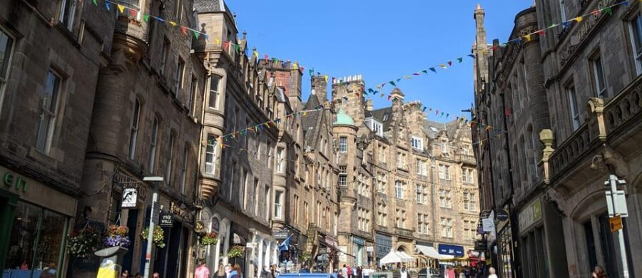 Magic and Legends in Edinburgh: Small Group Walking Tour in French - Key points to know before you go