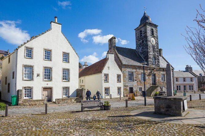 Outlander Film Locations Day Trip from Edinburgh - Falkland: a period village for Inverness scenes (and a quick history lesson)