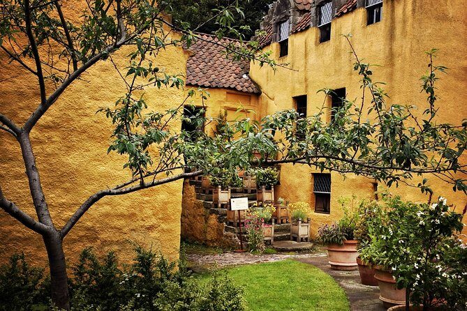 Outlander Odyssey: Outlander Filming Locations Private Day Tour - Doune Castle: Winterfell and more in one place