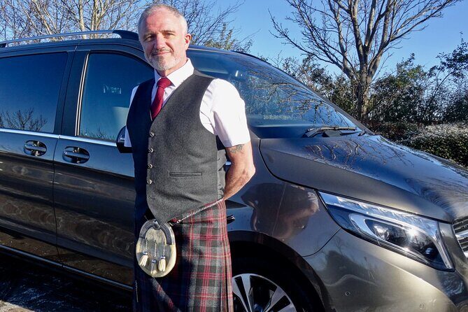 Private 4 Hour Tour of Edinburgh in a Spacious 6-seater Mercedes - St Giles Cathedral, Mercat Cross, and Holyrood Palace context