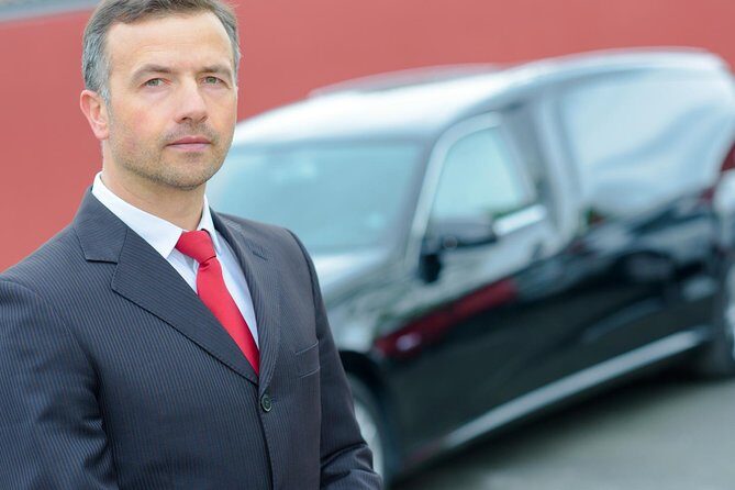 Private Airport transfer From or to Edinburgh airport (One way transfer) - Key things to know before you go