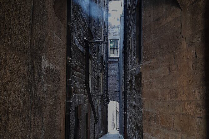 Private Dark History Tour: Eerie Edinburgh - Finding the route: St Giles’ Cathedral to Canongate Kirk