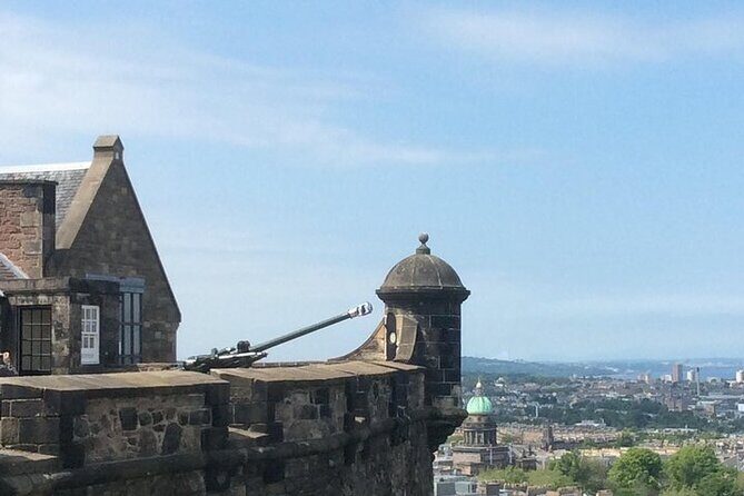 Private Edinburgh Castle Tour - Price and value: is $323.38 per person worth it?