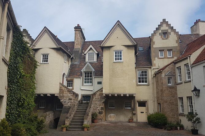 Private Edinburgh City Half-Day Tour - A private Royal Mile half-day that actually fits real schedules