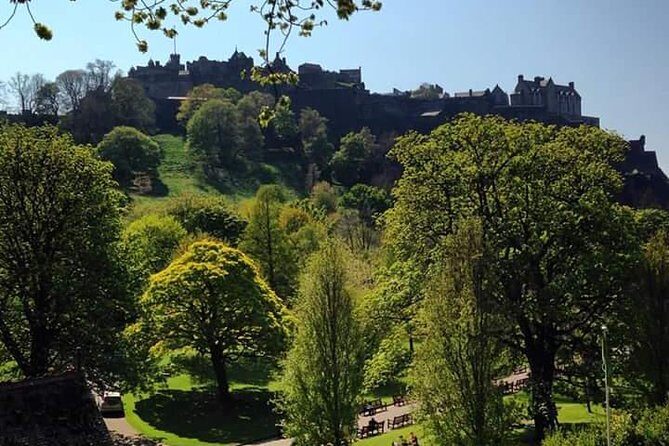 Private Edinburgh City Tour - Old Town on foot: medieval streets with time to breathe
