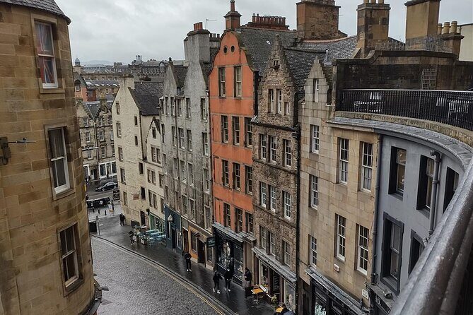 Private Edinburgh Full Day Guided Tour in a Black Cab LEVC TX - Riding the LEVC TX: Why This Black Cab Style Works in Edinburgh
