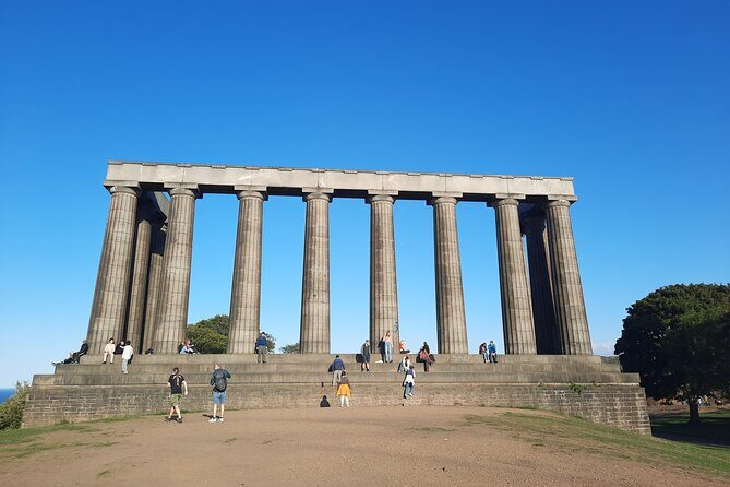 Private Edinburgh Full Day Guided Tour in a Black Cab LEVC TX - New Town, Princes Street Views, and Calton Hill’s Big Sky