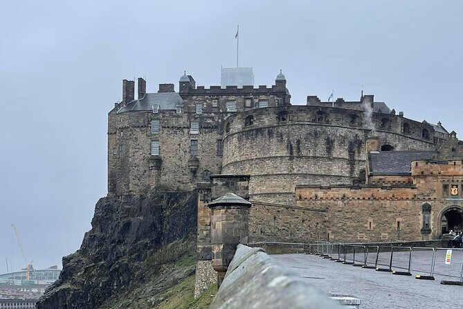 Private Executive Edinburgh Airport transfers to Edinburgh City - Should You Book This Executive Airport Transfer?