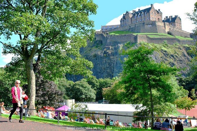 Private Full-Day Walking Tour in Edinburgh with Edinburgh Castle - How the best guides turn this into a special day