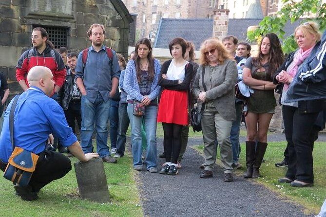 Private Greyfriars Kirkyard history tour - Inside the cemetery: what the guide helps you see