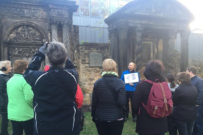 Private Greyfriars Kirkyard history tour - Comfort and etiquette: uneven ground is real