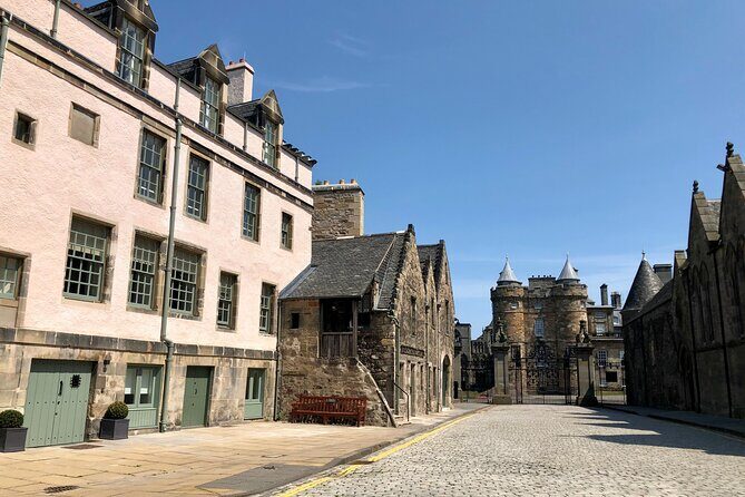 Private Old Town, Edinburgh Walking Tour - Canongate Kirk and Burial Grounds: A Calm Change of Pace