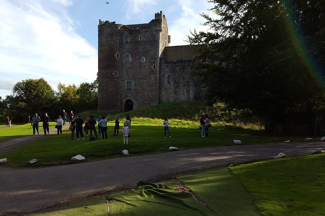 Private Outlander Day Tour from Edinburgh - Blackness Castle and the Fort William switch: castle drama with real views