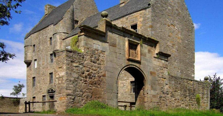 Private Outlander Tour for Small Groups - Tailor-Made Tour Energy, Plus the Bilingual Reality Check