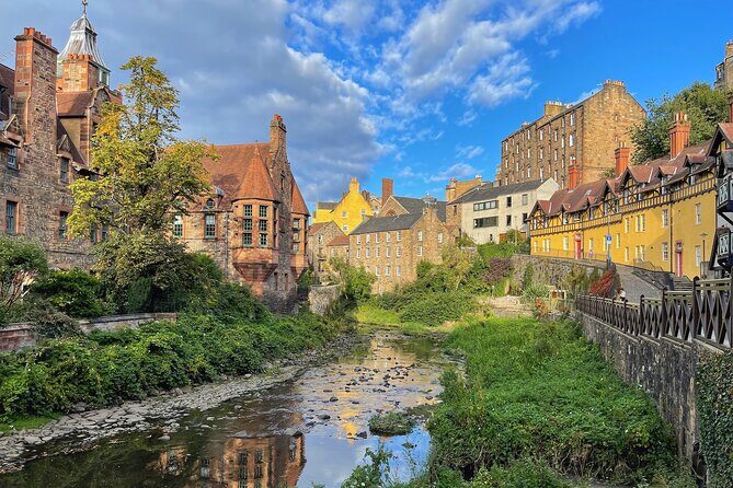 Private Royal Mile Walking Tour - Holyroodhouse and Holyrood Abbey: starting with the big names