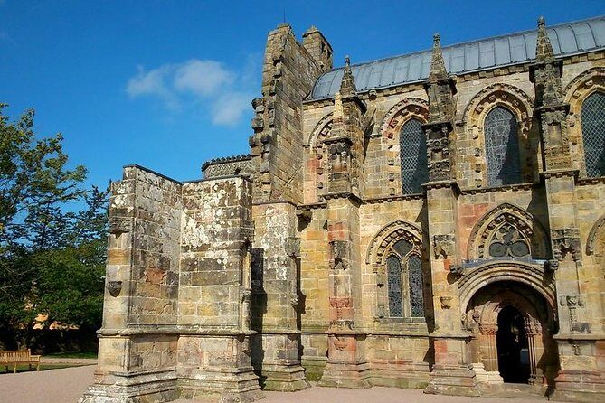 Private Shore Excursion: Edinburgh City and Rosslyn Chapel - Royal Mile and Edinburgh Castle area: medieval streets with built-in pauses