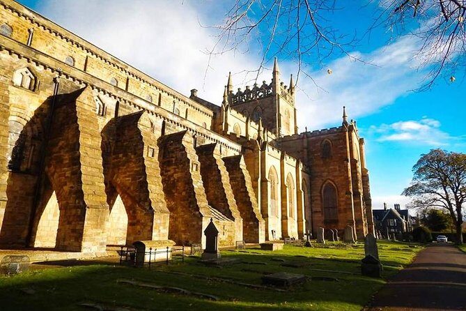 Private St Andrews, Dunfermline and Fife Day Tour from Edinburgh - St Andrews Links: Old Course, university roots, and ruin views