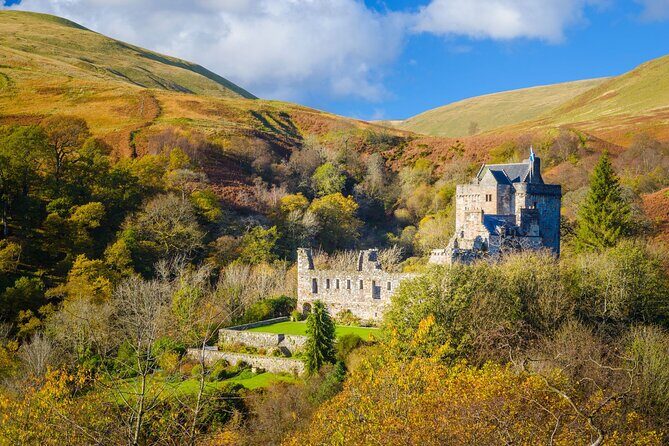 Private Tour of Scottish Highlands, Loch Lomond and castles - Callander, bakery breaks, and first Highlands views