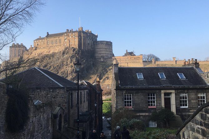 Private Walk: Edinburgh Old Town and New Town - Victoria Street to the New Town: a big style shift on foot