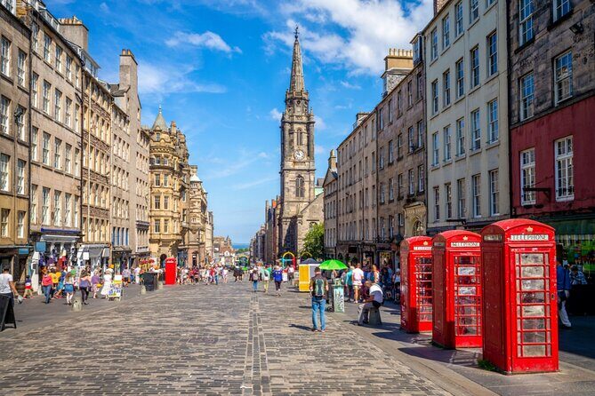 Private Walking Tour of Edinburgh Castle with Skip-the-Line - Inside Edinburgh Castle: Crown Jewels views and steel cannons