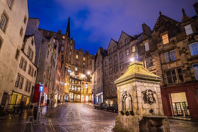 Privately Guided Day Tour of Edinburgh in Luxury Minivan - Old Town on foot: Royal Mile energy and castle sightlines