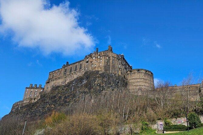 Privately Guided Day Tour of Edinburgh in Luxury Minivan - Holyrood Palace and Edinburgh Castle: worth it, but tickets cost extra