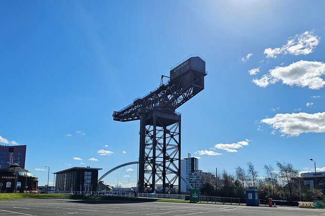 Privately Guided Day Tour of Glasgow in Luxury Minivan - High Street: 30 minutes of medieval Glasgow