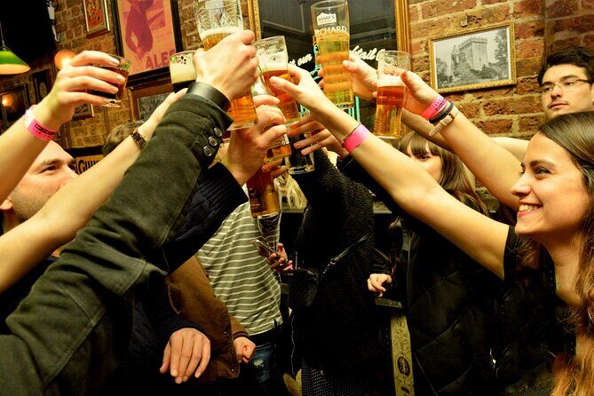 Pub Crawl in Edinburgh - Meet people fast: why this crawl works socially
