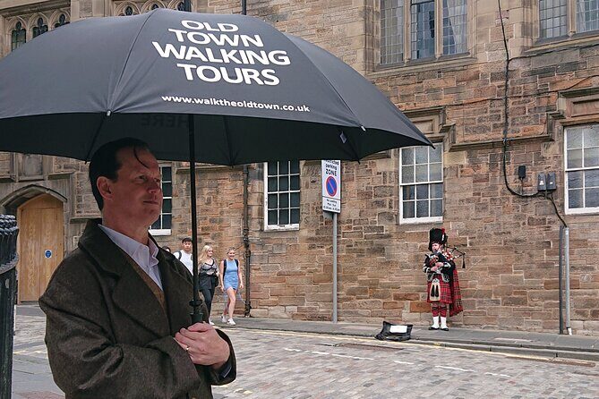 Rebel!Rebel! Jacobite Tour - Outlander's Scotland - St Giles Cathedral and the Royal Mile: your fast track orientation