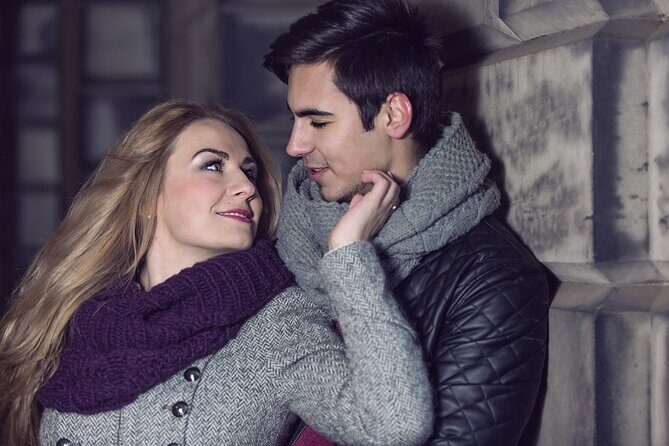 Romantic Photoshoot Experience for Couples in Edinburgh - Meeting point choices: Hilton Edinburgh Carlton or 19 North Bridge