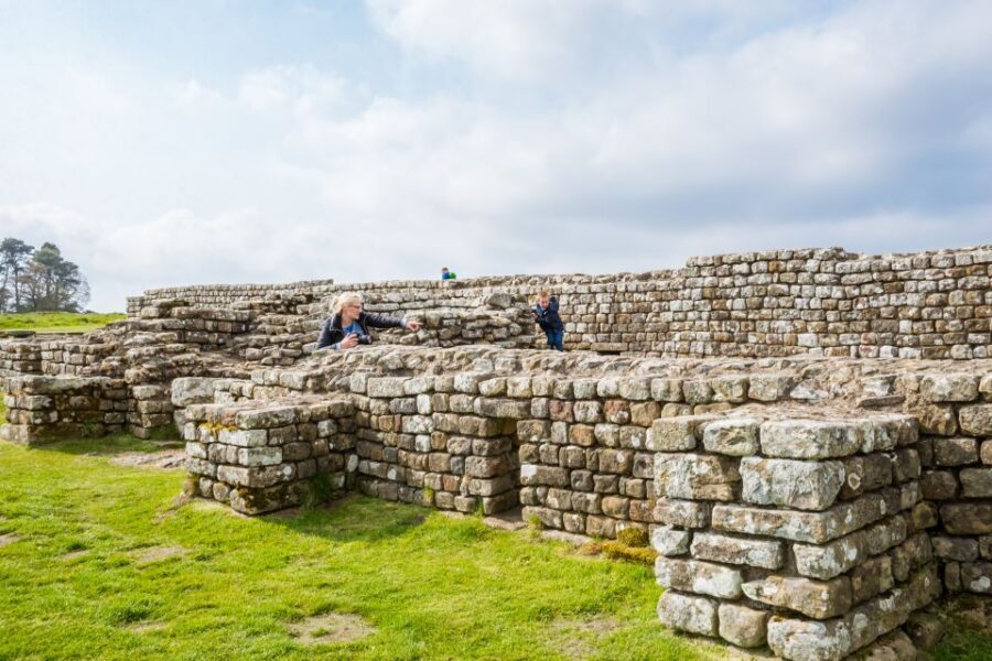 Rosslyn Chapel and Hadrian's Wall Small Group Day Tour - Jedburgh photo stop: stretching legs and catching the abbey vibe