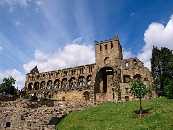 Rosslyn Chapel and Hadrian's Wall Small Group Tour from Edinburgh - Pacing, timing, and what to pack for a long Border day