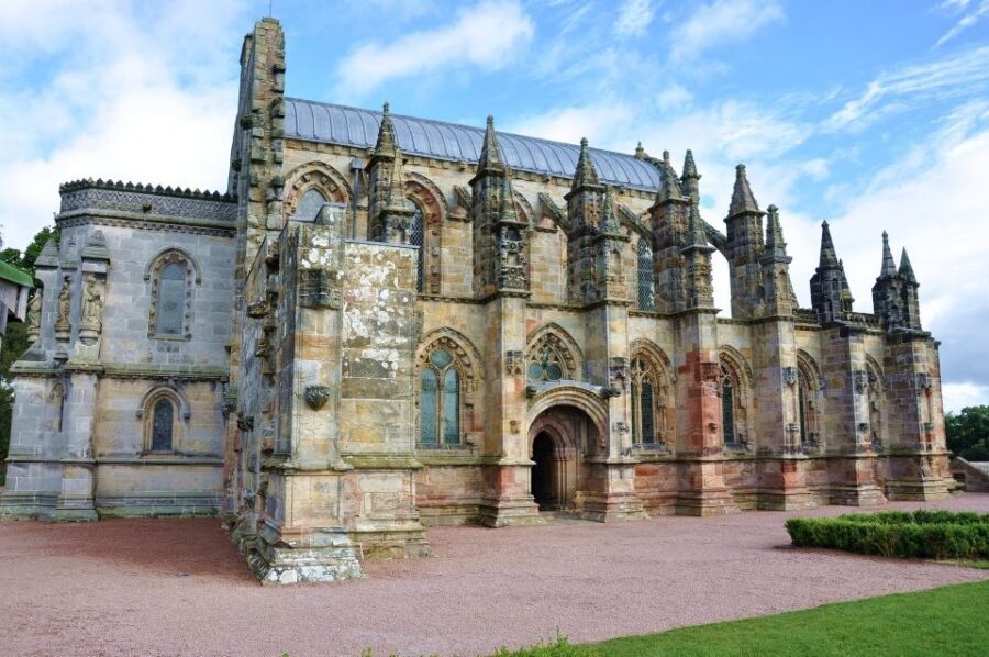 Rosslyn Chapel & Scottish Borders Tour from Edinburgh - FAQ
