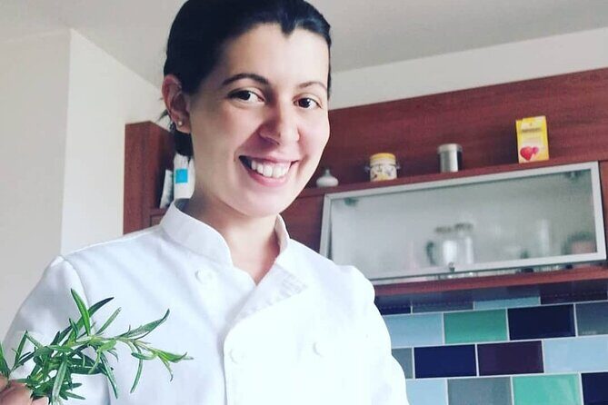 Scotland meets Sardinia: 8-course Dinner with Professional Chef - The 7:00 pm flow: canapés, then eight-course Sardinian tasting