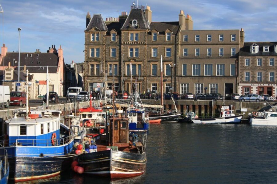Scotland: Orkney and Northern Coast 5-Day Tour - Transportation, comfort, and room reality (B&Bs outside town)