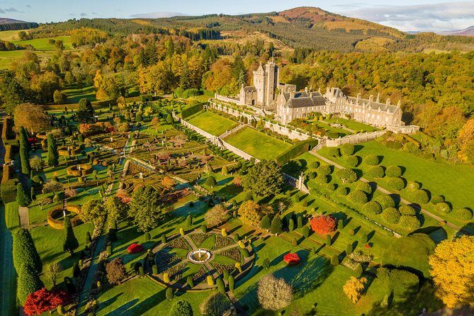 Scottish Castles & Whisky Tour - Tullibardine Distillery: from early Scottish brewing to a dramming-bar finish