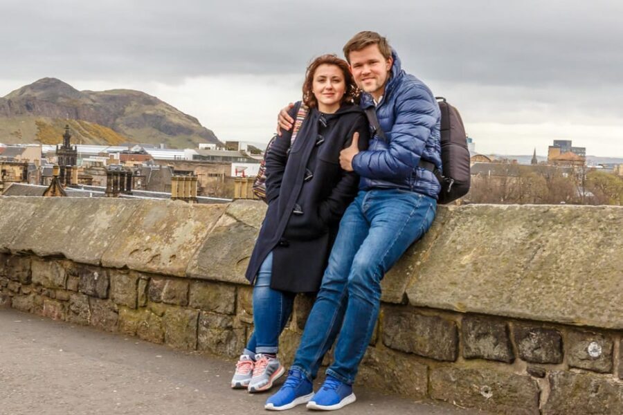 Skip-the-line Edinburgh Castle with Old Town Walking Tour - Starting at 82 High St and getting your bearings