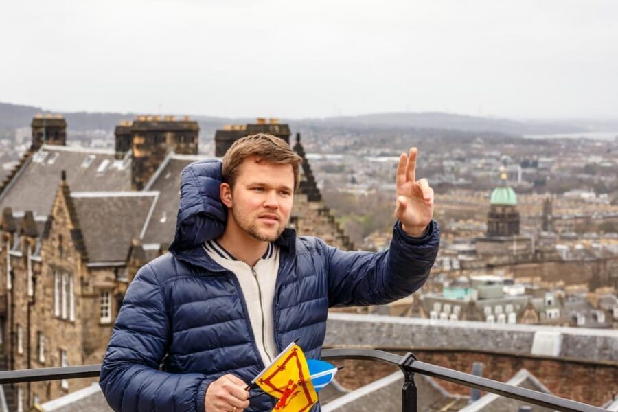 Skip-the-line Edinburgh Castle with Old Town Walking Tour - Mary Queen of Scots and the castle that survived 26 sieges