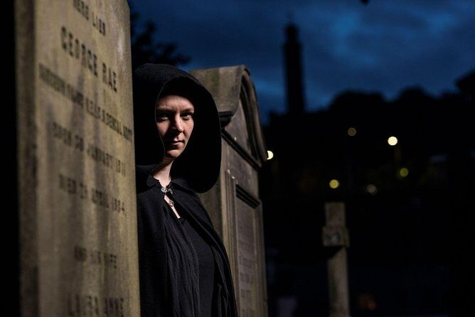 Small Group Edinburgh Underground Vaults & Graveyard Ghost Tour - Canongate Kirkyard: graveyard storytelling with real famous names
