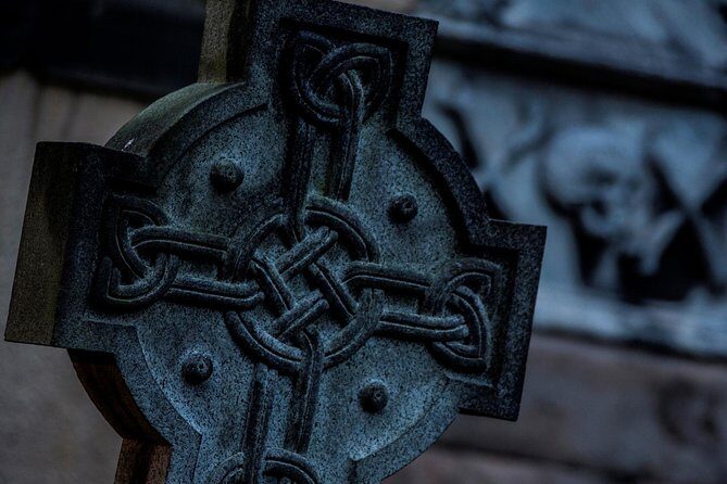 Small Group Edinburgh Underground Vaults & Graveyard Ghost Tour - Blair Street Underground Vaults: why the cold and darkness feel so real
