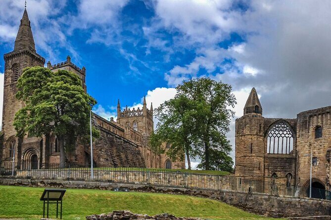 St Andrews, Fife Coast Walk & Historic Abbey Tour from Edinburgh - Dunfermline Abbey and Palace: Where Scottish Royals Are Laid to Rest