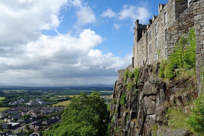 Stirling Castle, Kelpies and Loch Lomond from Edinburgh - Kelpies and The Helix: seeing 30-foot horse heads up close