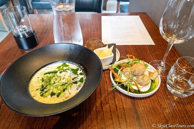 Tailored Premium Edinburgh Food Tour with Highest Quality Dishes - Royal Mile highlights: short walk, useful orientation