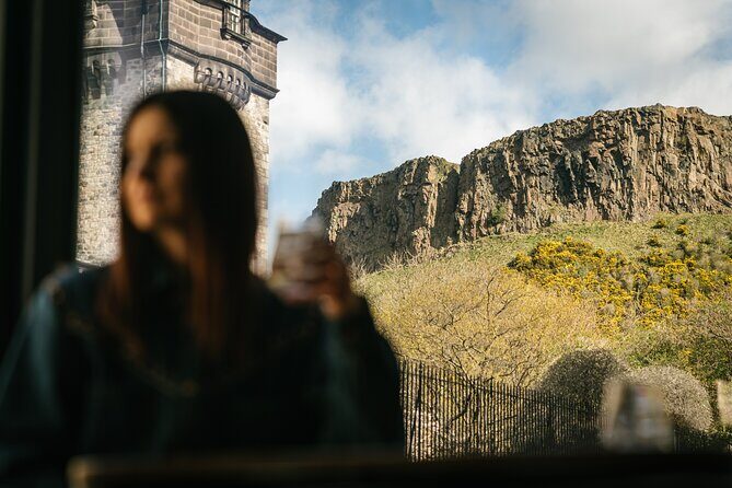 Taste & Tour: Edinburgh Food Tour with Drinks - Why This Tour Fits Perfectly Under Edinburgh Castle